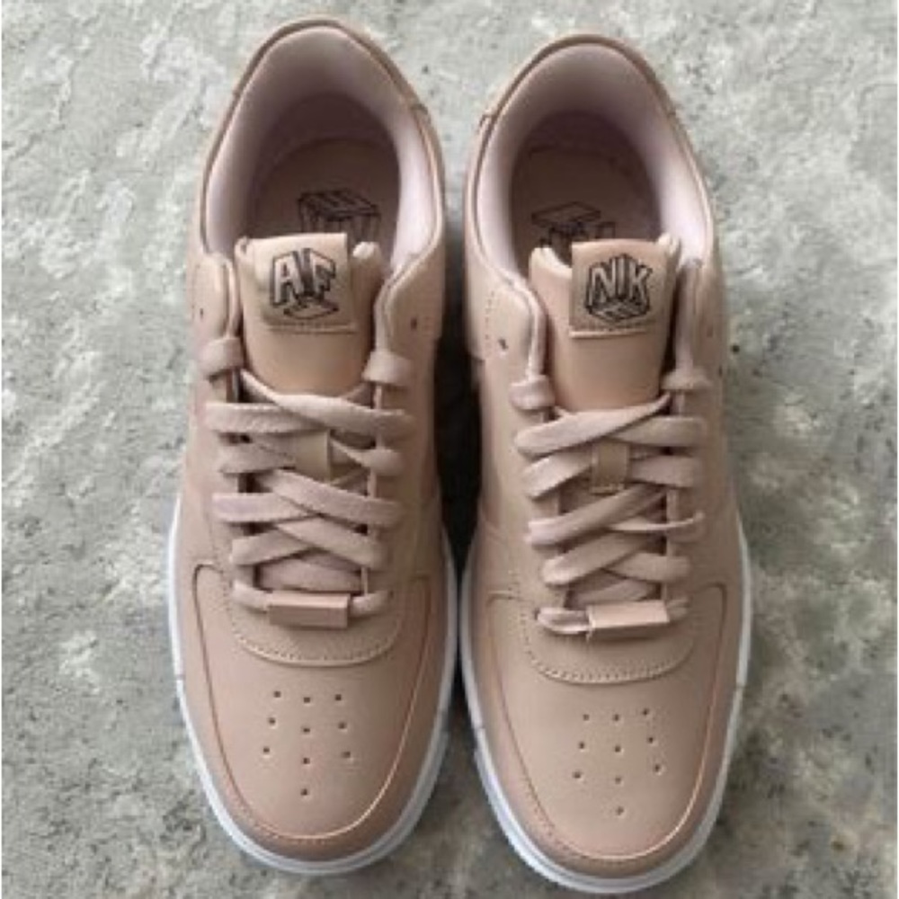 BRAND NEW Nike Air Force 1 Women Pixel Particle Beige